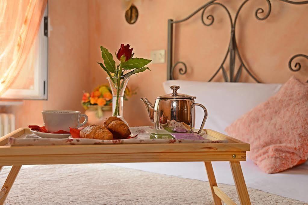 Meuble Evoe Bed and Breakfast Montepulciano Stazione Eksteriør billede